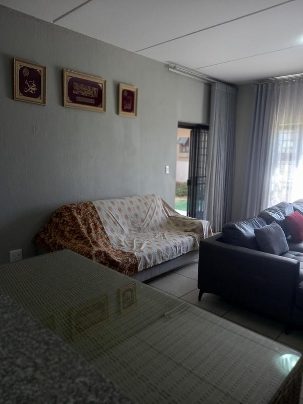 To Let 2 Bedroom Property for Rent in Victory Park Gauteng