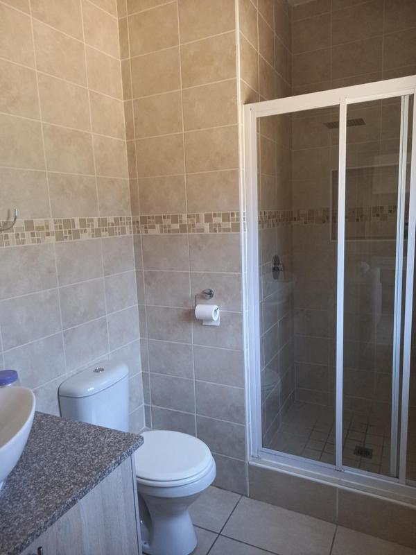 To Let 2 Bedroom Property for Rent in Victory Park Gauteng