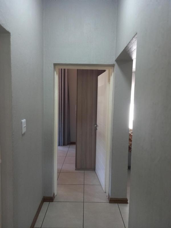 To Let 2 Bedroom Property for Rent in Victory Park Gauteng