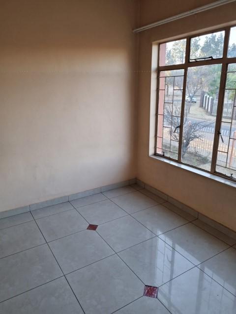 To Let 2 Bedroom Property for Rent in Erasmia Gauteng