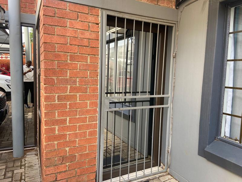 2 Bedroom Property for Sale in Birchleigh Gauteng