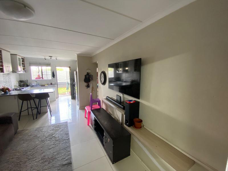 2 Bedroom Property for Sale in Birchleigh Gauteng