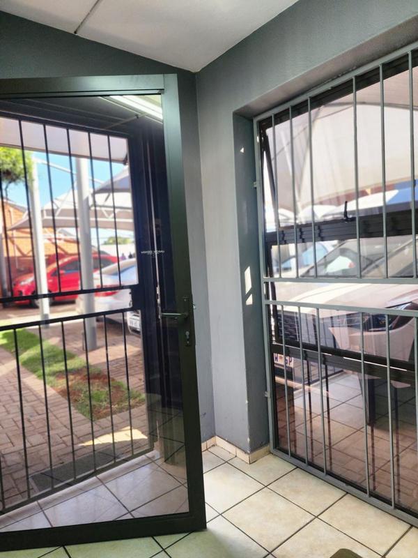 2 Bedroom Property for Sale in Birchleigh Gauteng