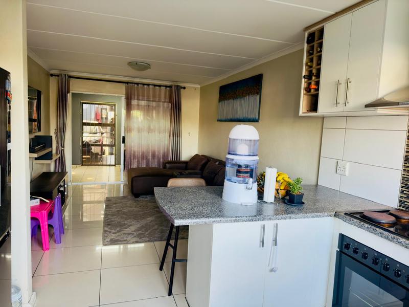 2 Bedroom Property for Sale in Birchleigh Gauteng