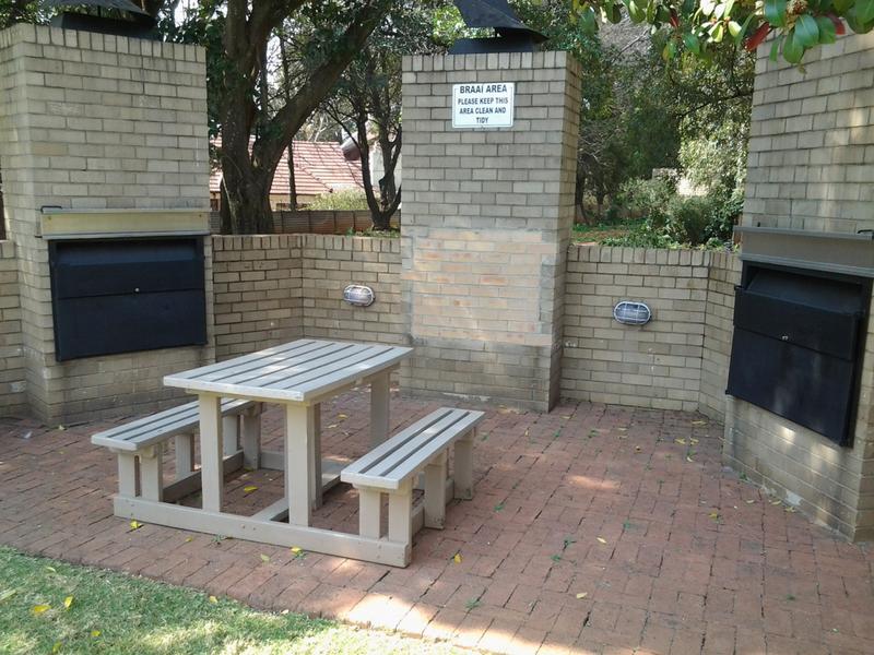 To Let 3 Bedroom Property for Rent in Bedfordview Gauteng