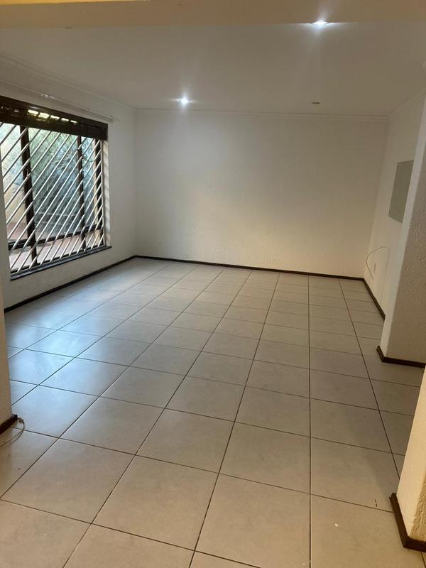 To Let 4 Bedroom Property for Rent in Bruma Gauteng