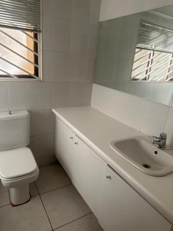 To Let 4 Bedroom Property for Rent in Bruma Gauteng