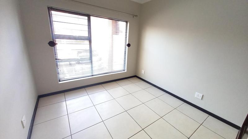 To Let 2 Bedroom Property for Rent in Greenstone Hill Gauteng