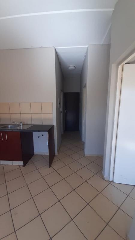 To Let 2 Bedroom Property for Rent in Groblerpark Gauteng