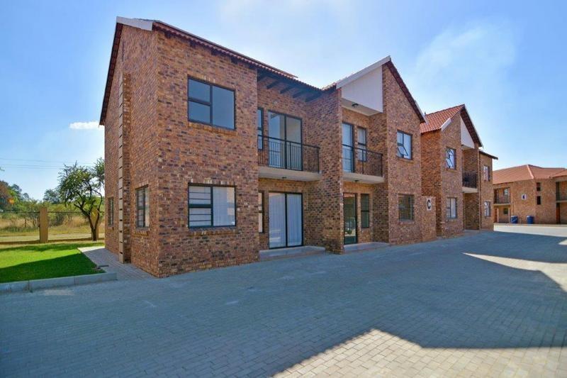 To Let 2 Bedroom Property for Rent in Karenpark Gauteng