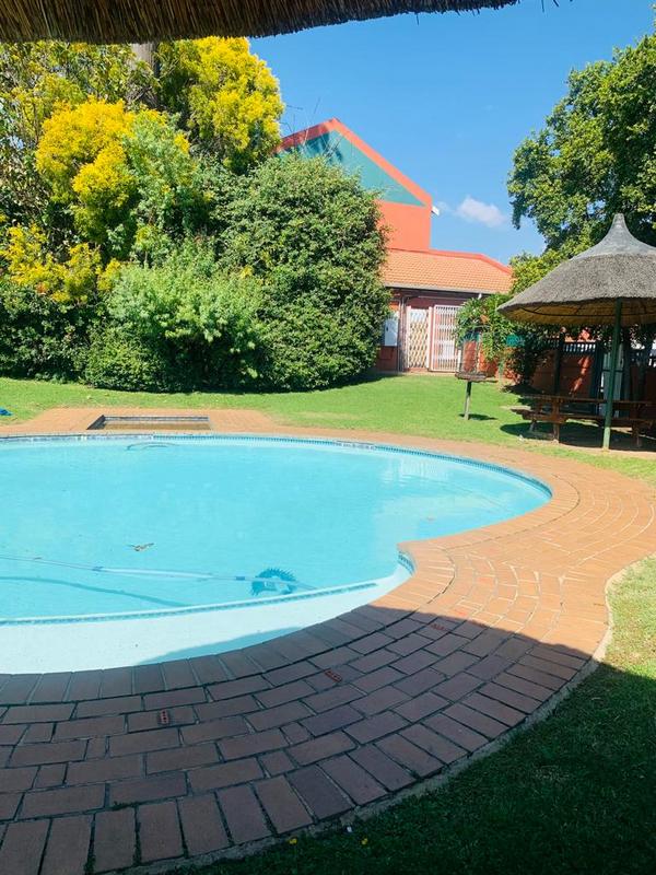 To Let 3 Bedroom Property for Rent in Vorna Valley Gauteng