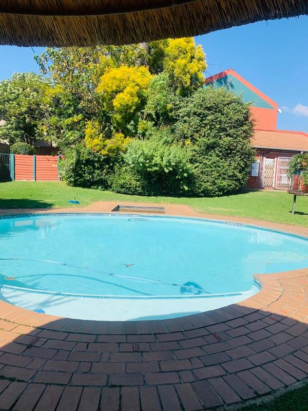 To Let 3 Bedroom Property for Rent in Vorna Valley Gauteng