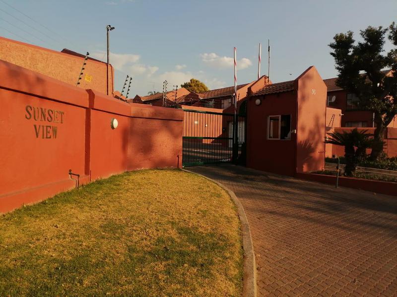 To Let 3 Bedroom Property for Rent in Vorna Valley Gauteng