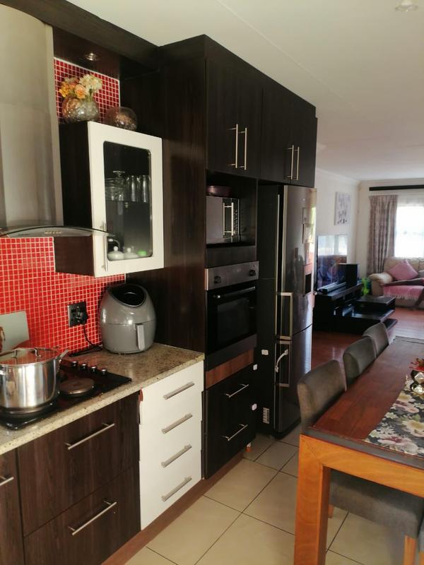 To Let 3 Bedroom Property for Rent in Vorna Valley Gauteng