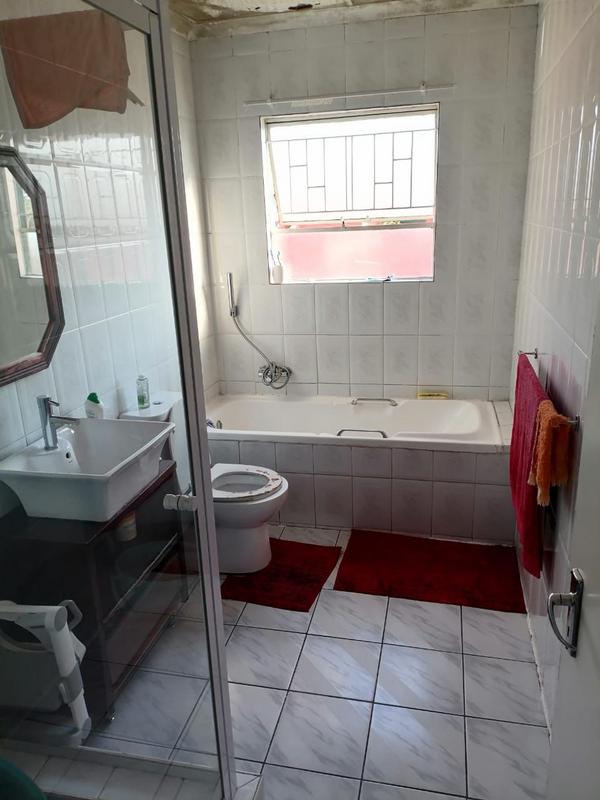 To Let 3 Bedroom Property for Rent in Vorna Valley Gauteng