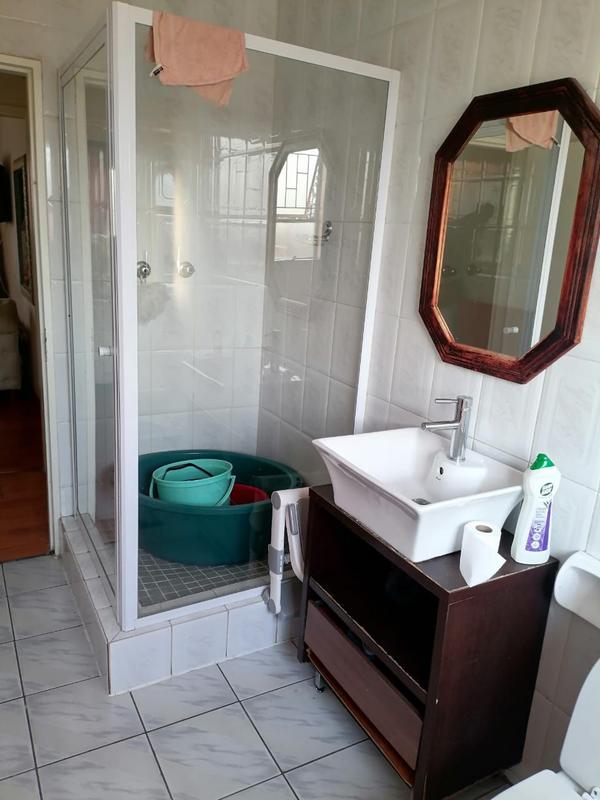 To Let 3 Bedroom Property for Rent in Vorna Valley Gauteng