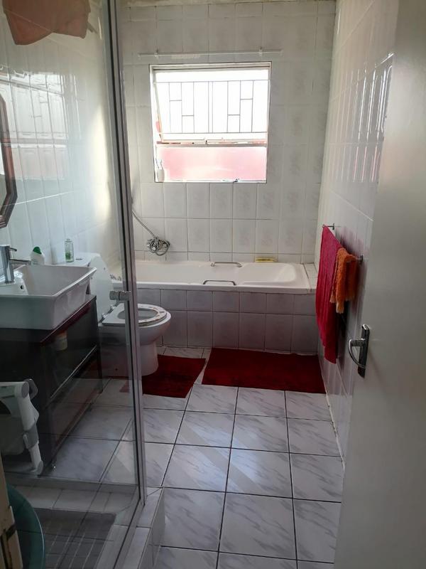 To Let 3 Bedroom Property for Rent in Vorna Valley Gauteng