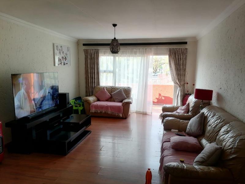 To Let 3 Bedroom Property for Rent in Vorna Valley Gauteng