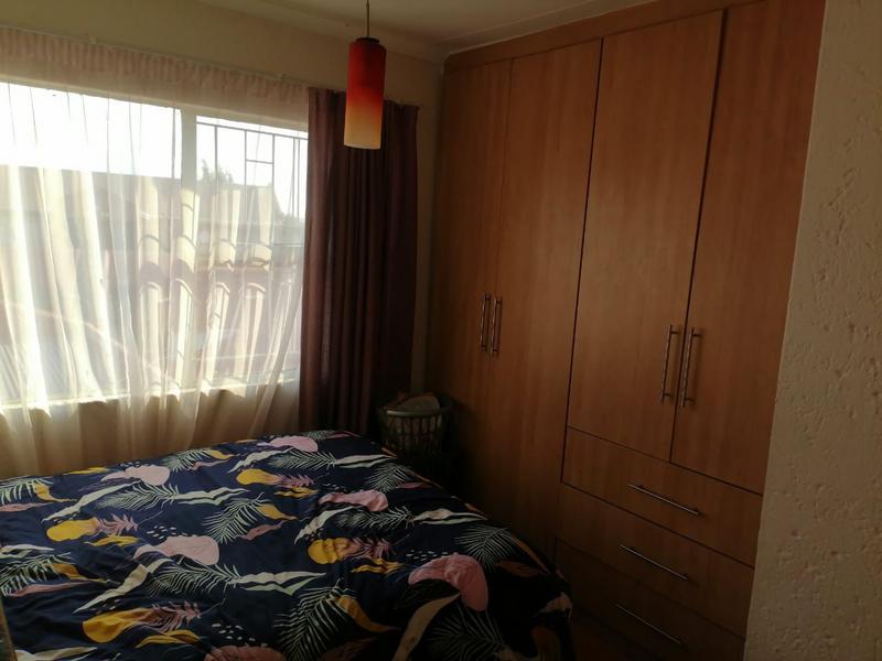 To Let 3 Bedroom Property for Rent in Vorna Valley Gauteng