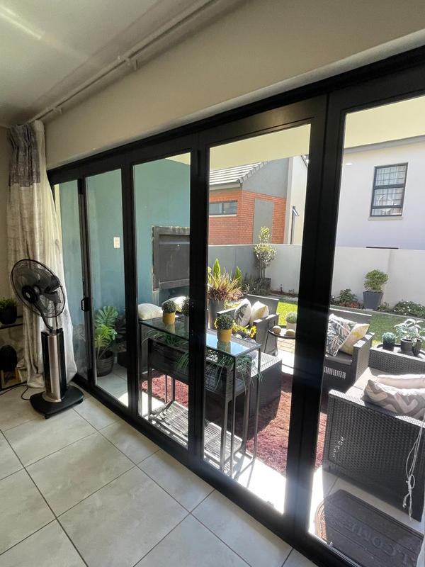 To Let 2 Bedroom Property for Rent in Amberfield Gauteng