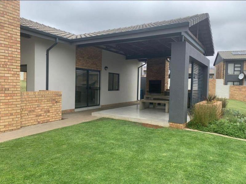 2 Bedroom Property for Sale in Amberfield Gauteng