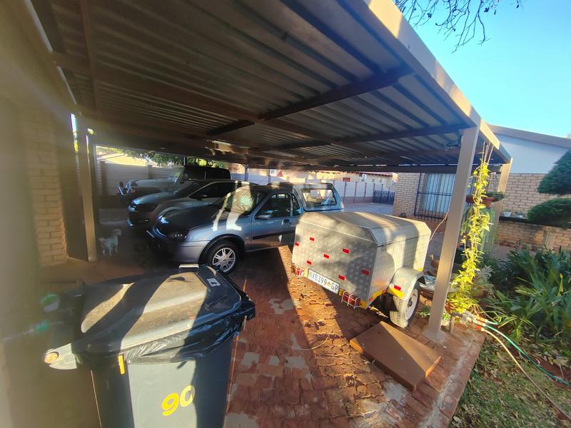 3 Bedroom Property for Sale in Hesteapark Gauteng