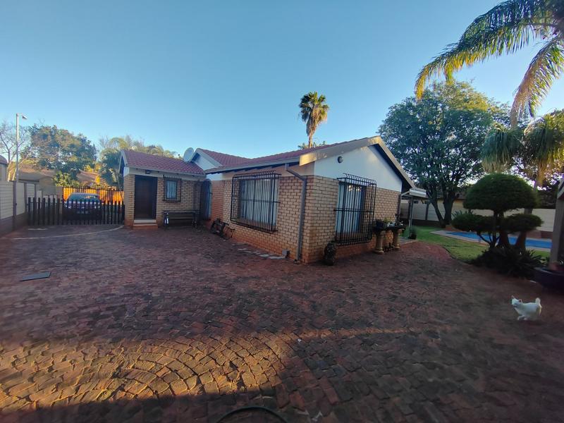 3 Bedroom Property for Sale in Hesteapark Gauteng