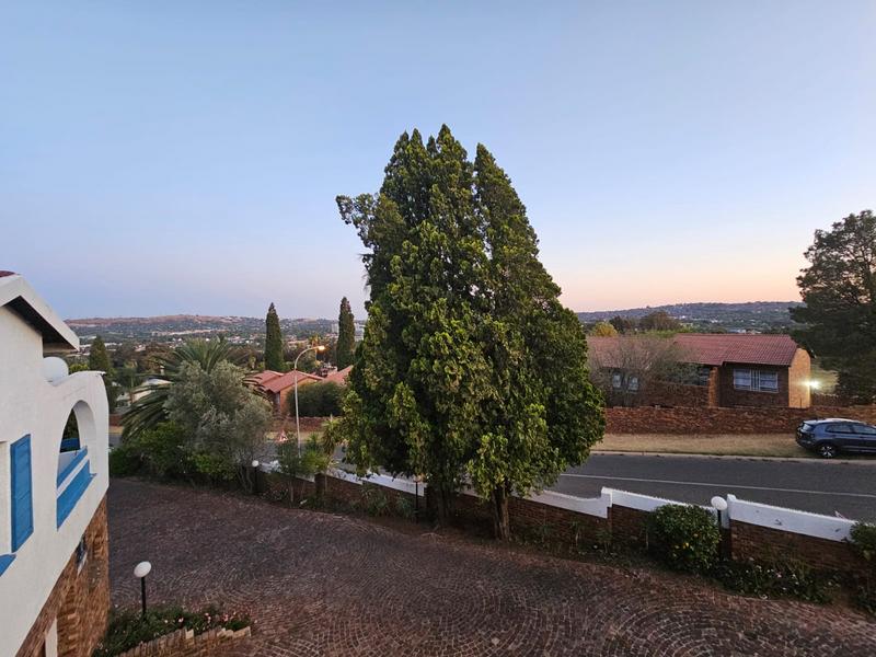 To Let 4 Bedroom Property for Rent in Bruma Gauteng