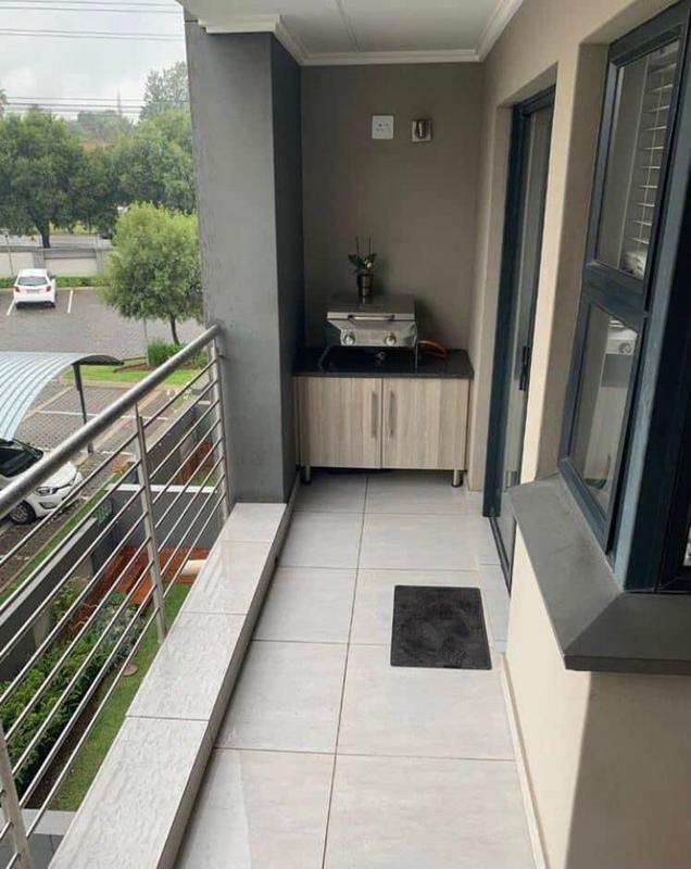 2 Bedroom Property for Sale in Sebenza Gauteng