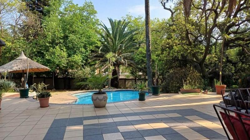 5 Bedroom Property for Sale in Kew Gauteng