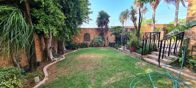 4 Bedroom Property for Sale in North Riding Gauteng