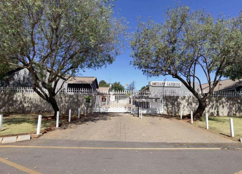 2 Bedroom Property for Sale in Klopperpark Gauteng