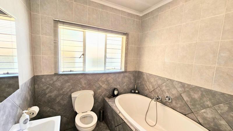 4 Bedroom Property for Sale in Croydon Gauteng