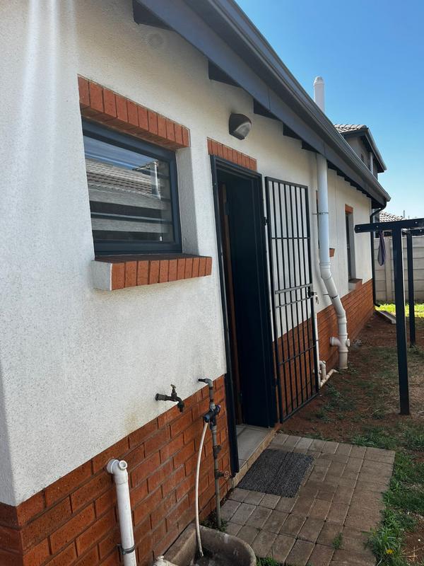 3 Bedroom Property for Sale in Albertsdal Gauteng