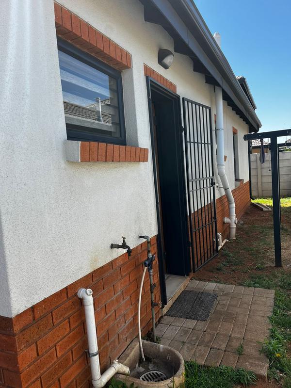 3 Bedroom Property for Sale in Albertsdal Gauteng