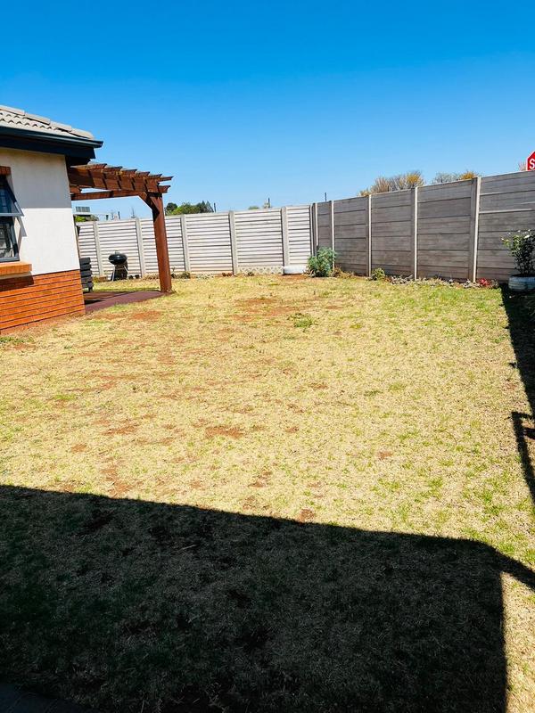 3 Bedroom Property for Sale in Albertsdal Gauteng