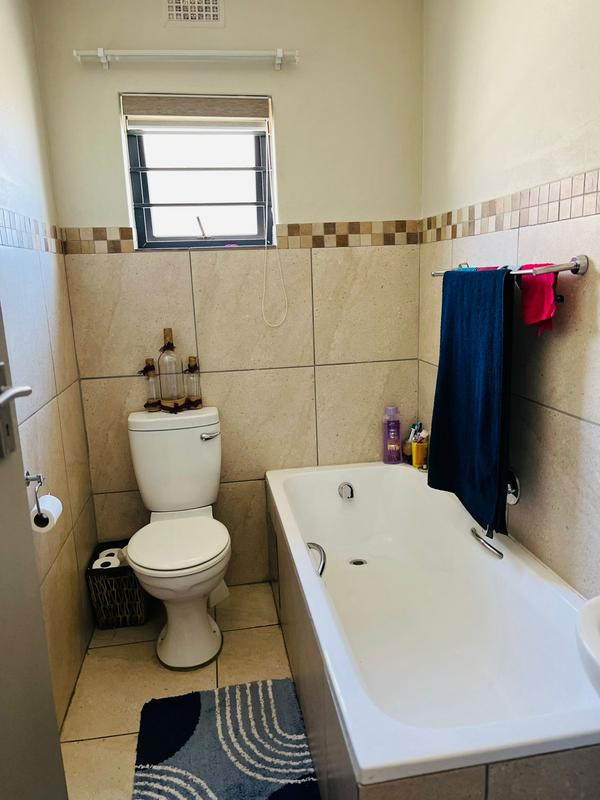 3 Bedroom Property for Sale in Albertsdal Gauteng