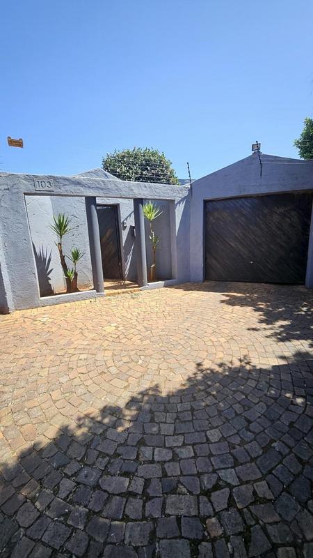 4 Bedroom Property for Sale in Westdene Gauteng