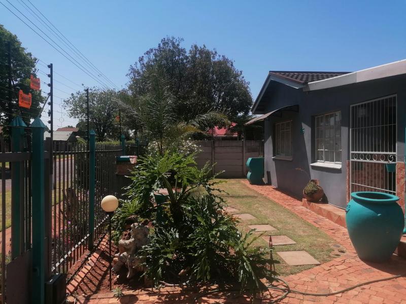 4 Bedroom Property for Sale in Parktown Estate Gauteng