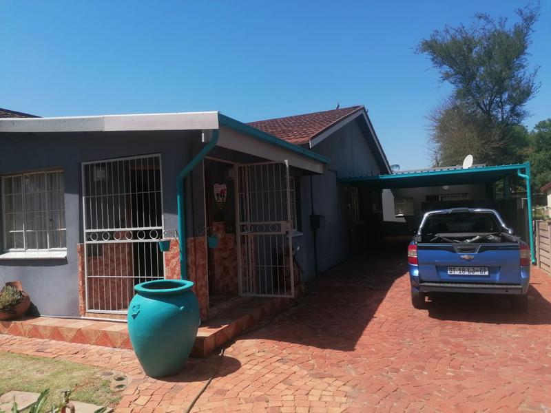 4 Bedroom Property for Sale in Parktown Estate Gauteng