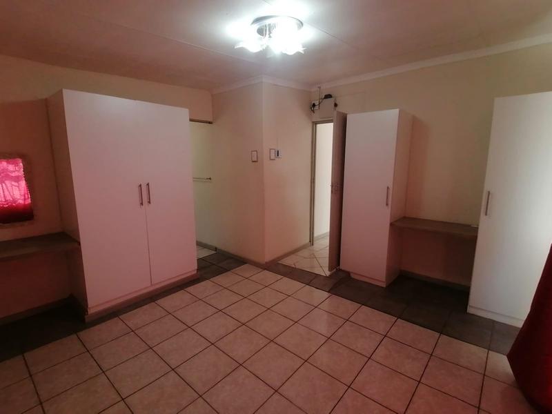 4 Bedroom Property for Sale in Parktown Estate Gauteng