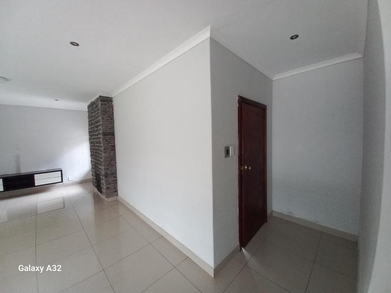 3 Bedroom Property for Sale in Birch Acres Gauteng