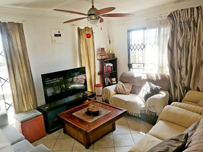 6 Bedroom Property for Sale in Clayville Gauteng