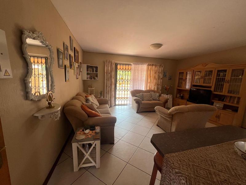 2 Bedroom Property for Sale in Helikonpark Gauteng