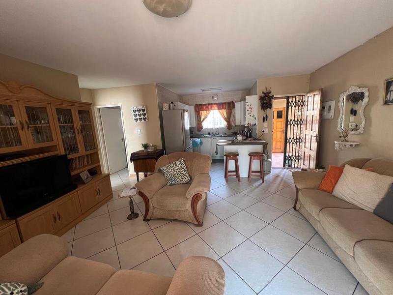 2 Bedroom Property for Sale in Helikonpark Gauteng