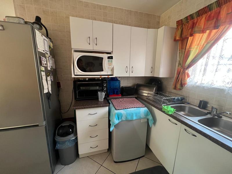 2 Bedroom Property for Sale in Helikonpark Gauteng