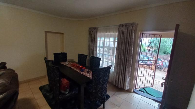 4 Bedroom Property for Sale in Mountain View Gauteng