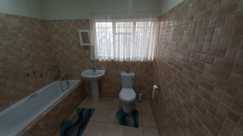 4 Bedroom Property for Sale in Mountain View Gauteng