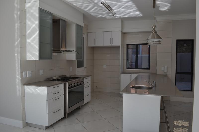 To Let 5 Bedroom Property for Rent in Copperleaf Estate Gauteng