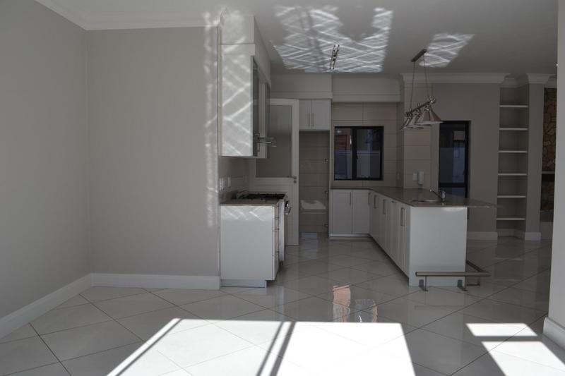 To Let 5 Bedroom Property for Rent in Copperleaf Estate Gauteng